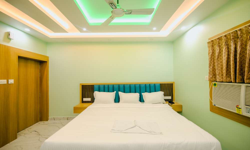 deluxe-triple-room-affordable-hotels-in-bhubaneswar